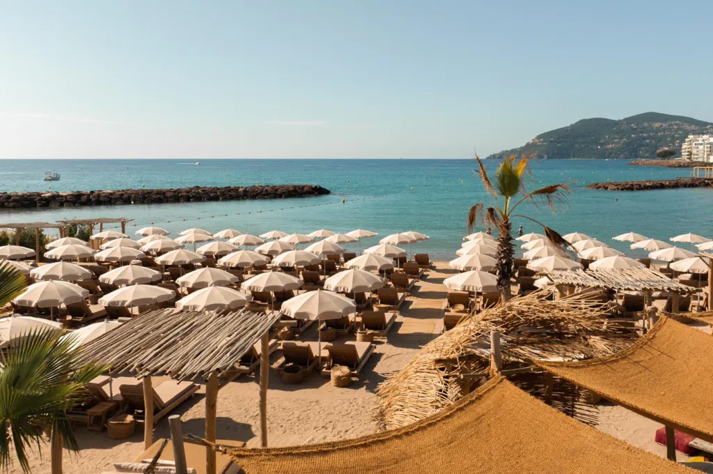 Plage Playa Chica, Mandelieu-la-Napoule, France: площадка для мероприятий